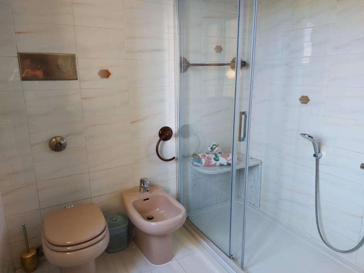 Cadrezzate Bnbook Casa Dei Peschi - Lago Di Monate מראה חיצוני תמונה